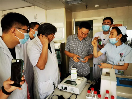 超声透药仪郑州市中心医院启动会风采3